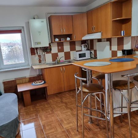 Marya'S Apartman Râmnicu Vâlcea Kültér fotó