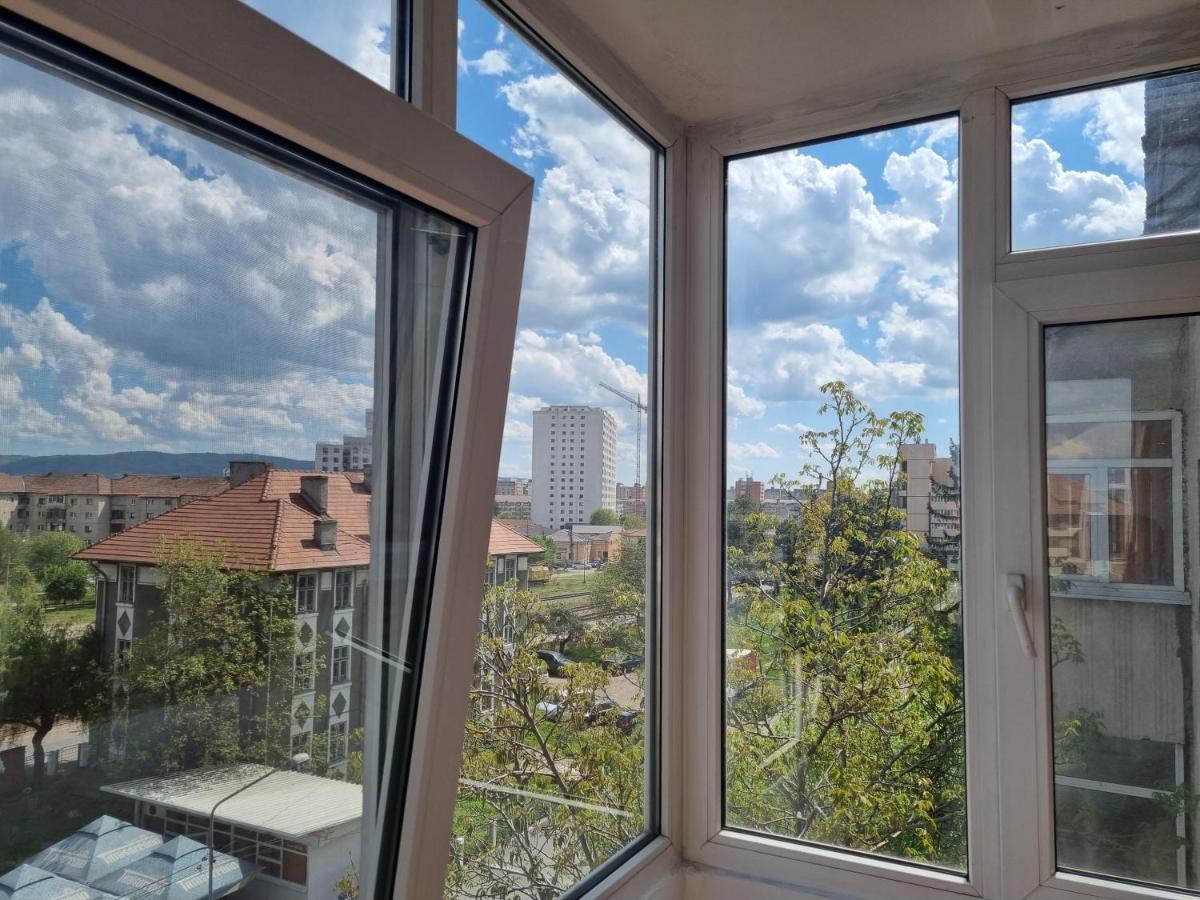 Marya'S Apartman Râmnicu Vâlcea Kültér fotó